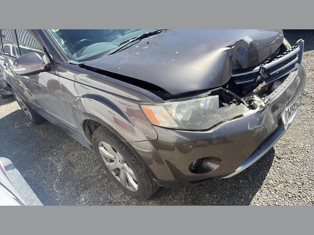 Photo '11' of Mitsubishi Outlander Photo '11' of Mitsubishi Outlander