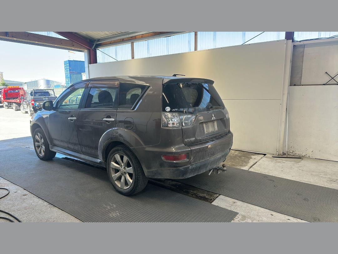 Photo '6' of Mitsubishi Outlander Photo '6' of Mitsubishi Outlander