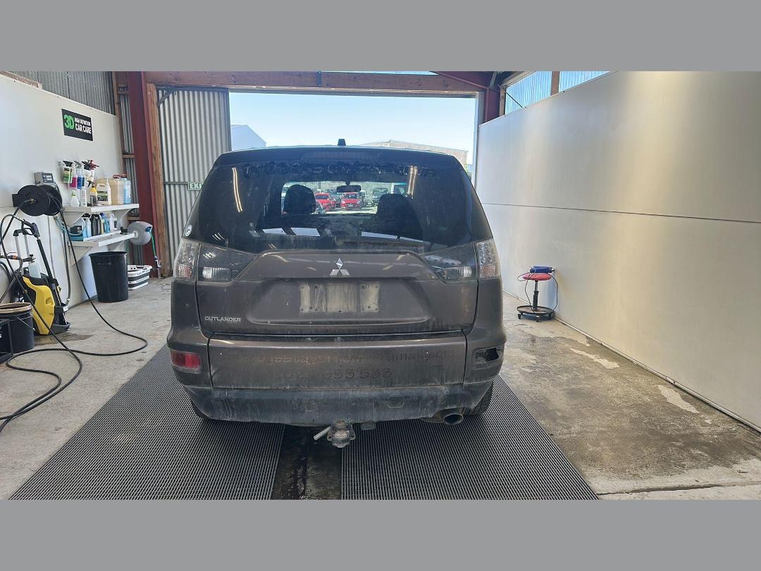 Photo '7' of Mitsubishi Outlander Photo '7' of Mitsubishi Outlander