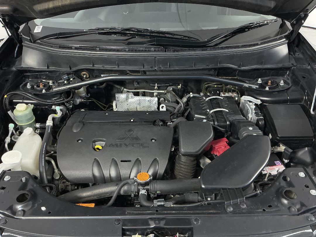 Photo '13' of Mitsubishi Outlander Photo '13' of Mitsubishi Outlander