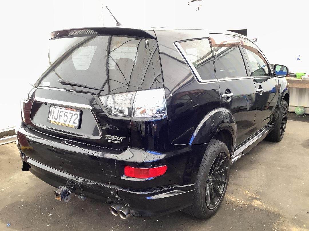 Photo '4' of Mitsubishi Outlander Photo '4' of Mitsubishi Outlander