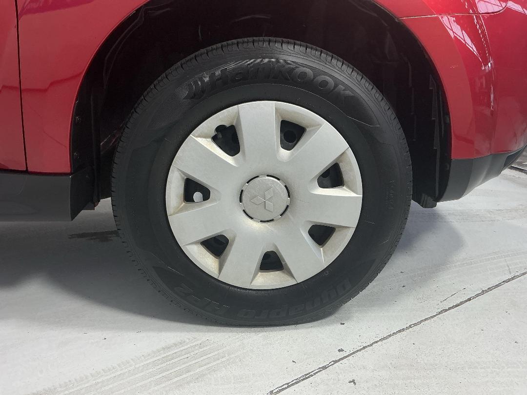 Photo '9' of Mitsubishi Outlander Photo '9' of Mitsubishi Outlander