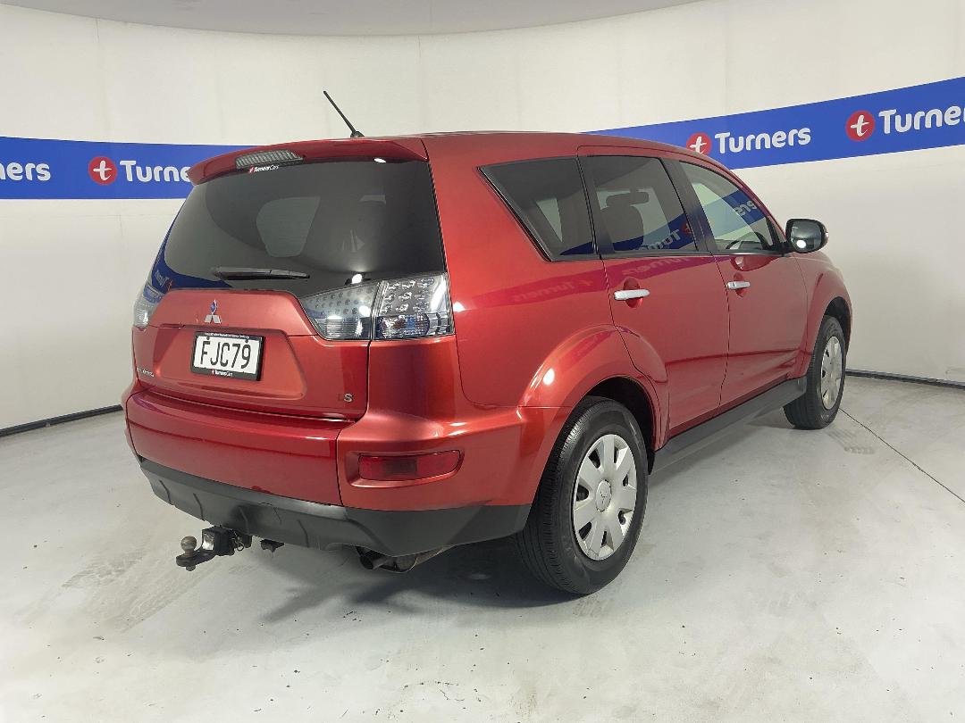 Photo '7' of Mitsubishi Outlander Photo '7' of Mitsubishi Outlander