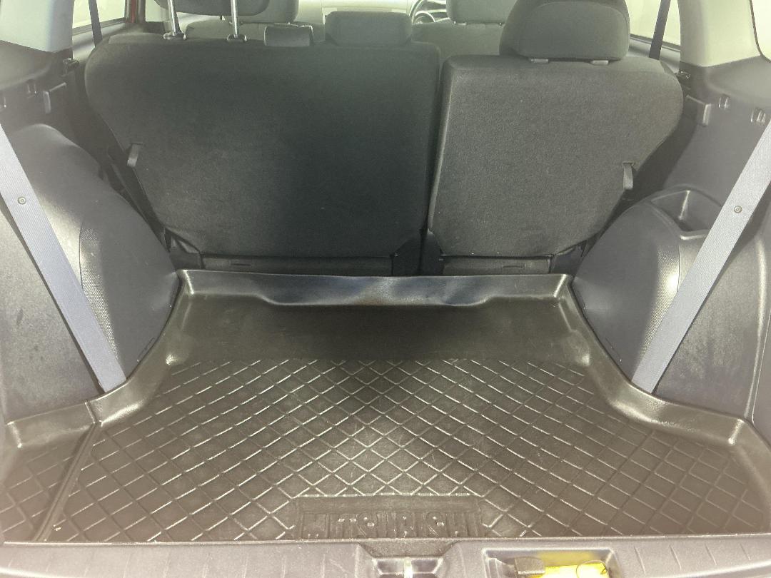 Photo '14' of Mitsubishi Outlander Photo '14' of Mitsubishi Outlander