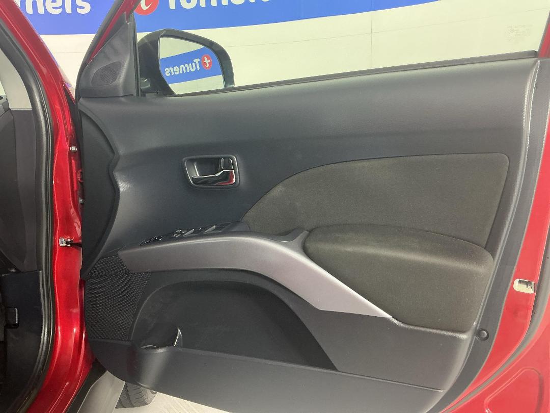 Photo '15' of Mitsubishi Outlander Photo '15' of Mitsubishi Outlander