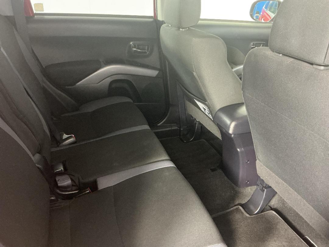 Photo '20' of Mitsubishi Outlander Photo '20' of Mitsubishi Outlander