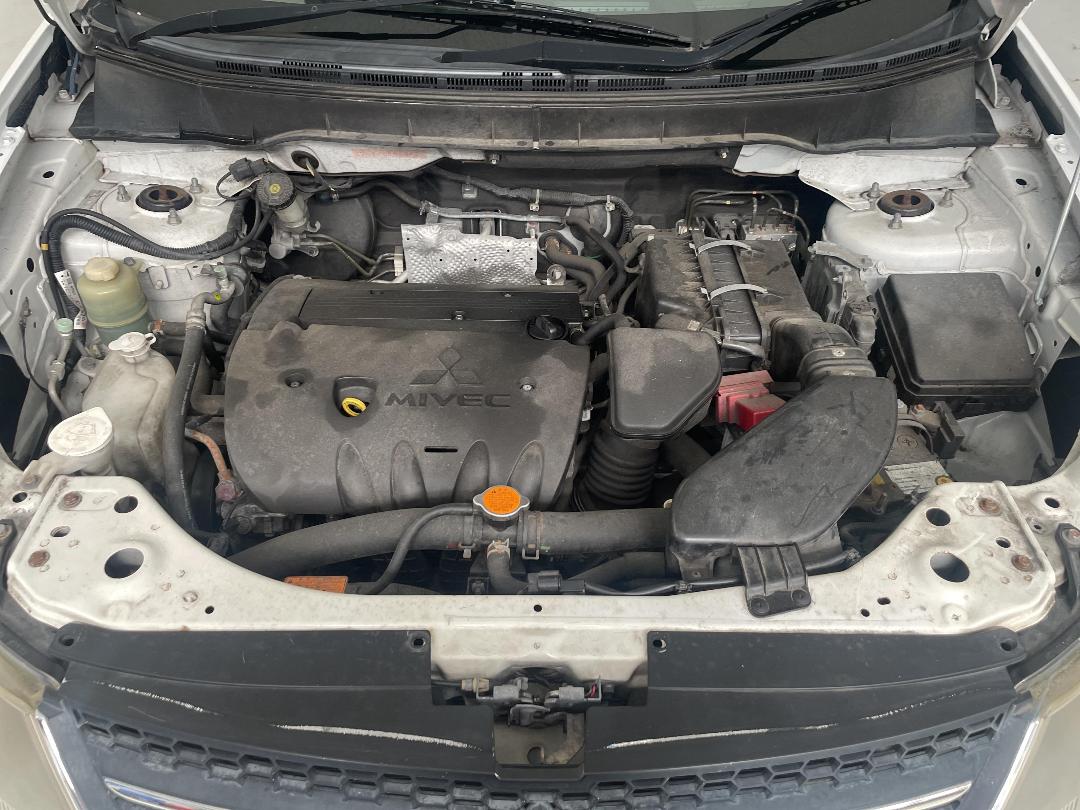 Photo '13' of Mitsubishi Outlander