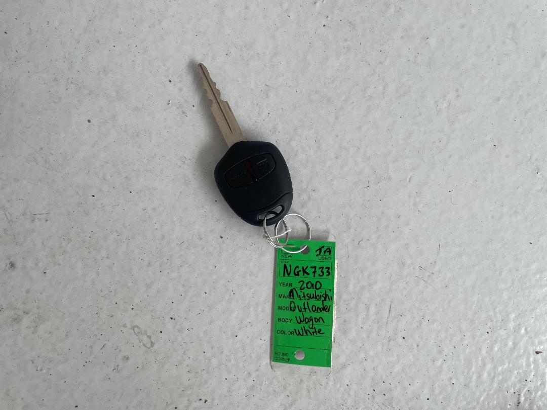 Photo '22' of Mitsubishi Outlander