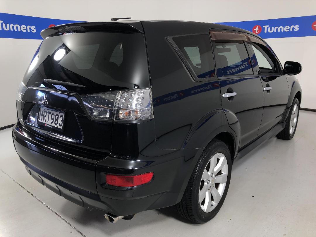 Photo '7' of Mitsubishi Outlander Photo '7' of Mitsubishi Outlander