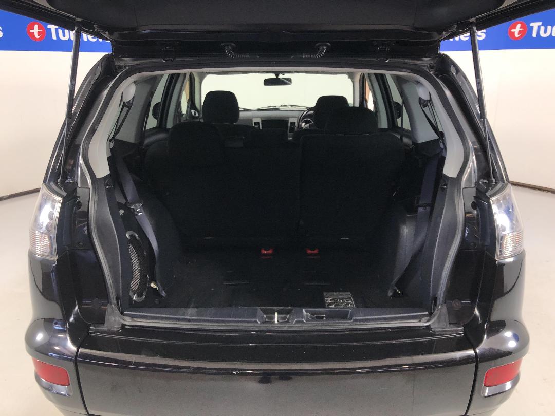 Photo '14' of Mitsubishi Outlander Photo '14' of Mitsubishi Outlander