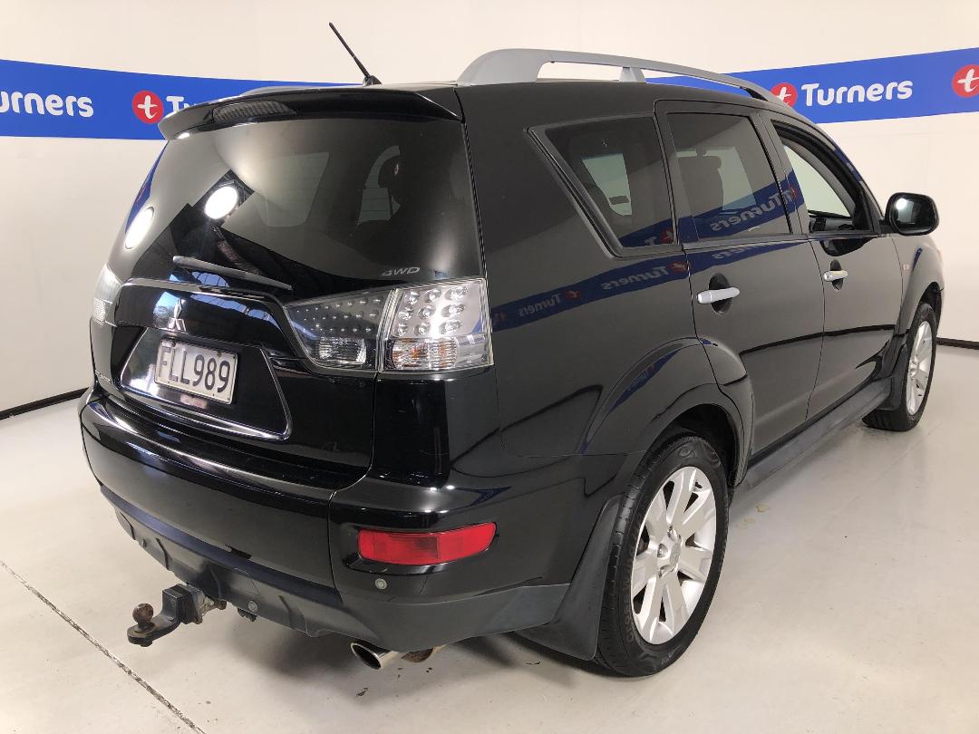 Photo '7' of Mitsubishi Outlander