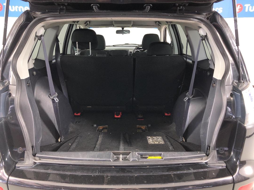 Photo '14' of Mitsubishi Outlander