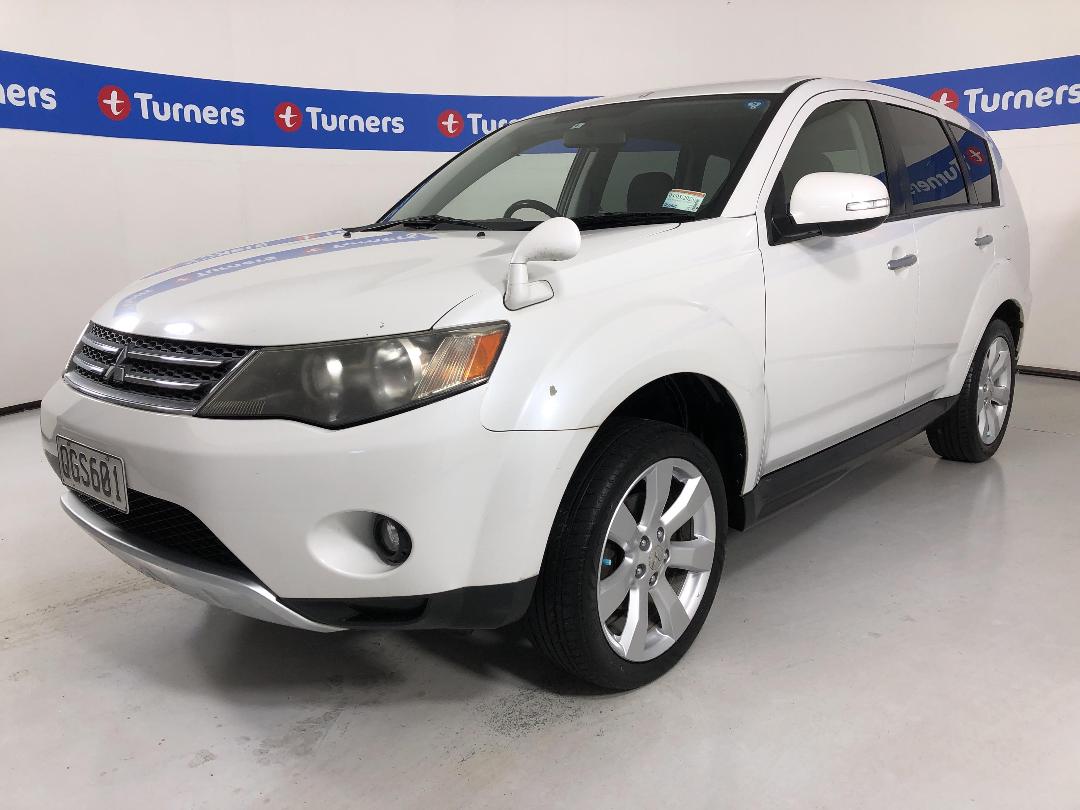 Photo '4' of Mitsubishi Outlander