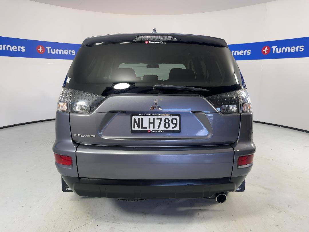 Photo '6' of Mitsubishi Outlander