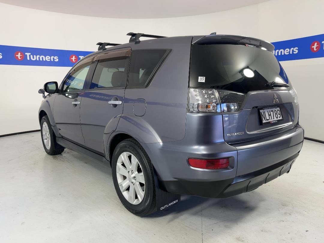 Photo '5' of Mitsubishi Outlander