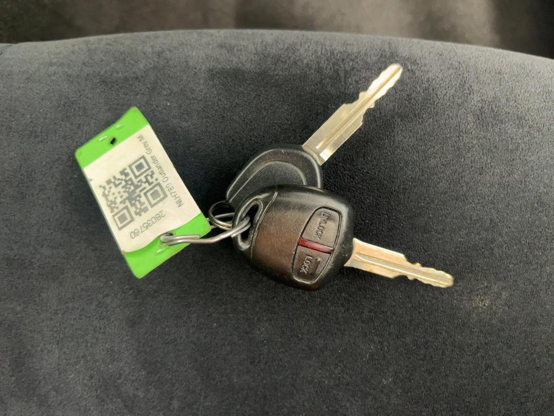 Photo '22' of Mitsubishi Outlander