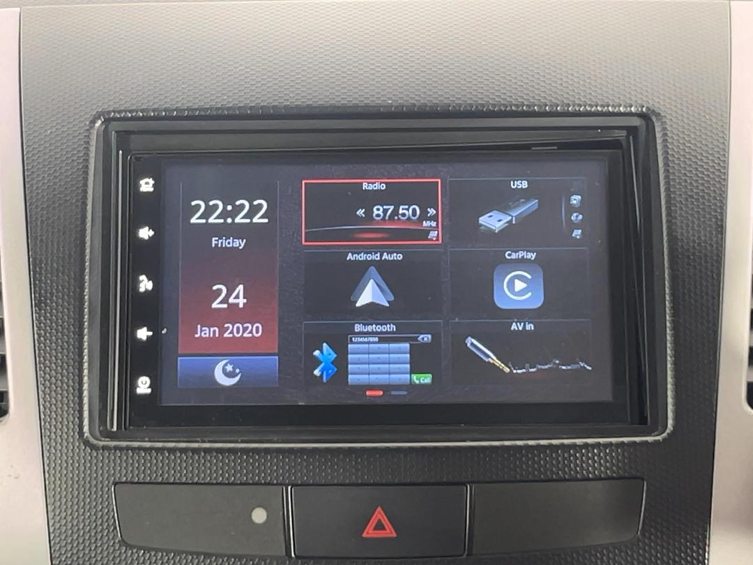 Photo '23' of Mitsubishi Outlander