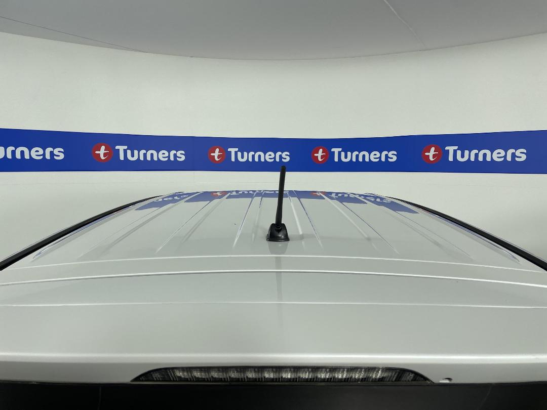 Photo '28' of Mitsubishi Outlander