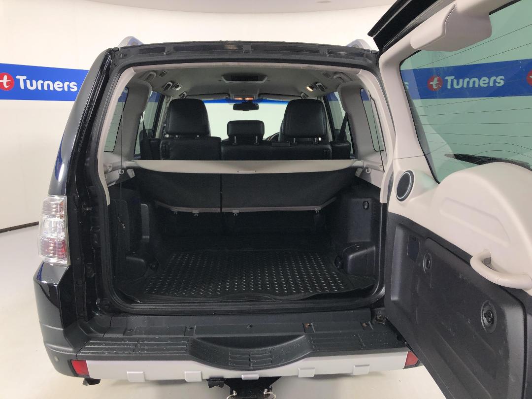 Photo '14' of Mitsubishi Pajero Photo '14' of Mitsubishi Pajero