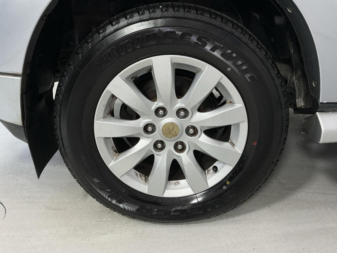 Photo '12' of Mitsubishi Pajero