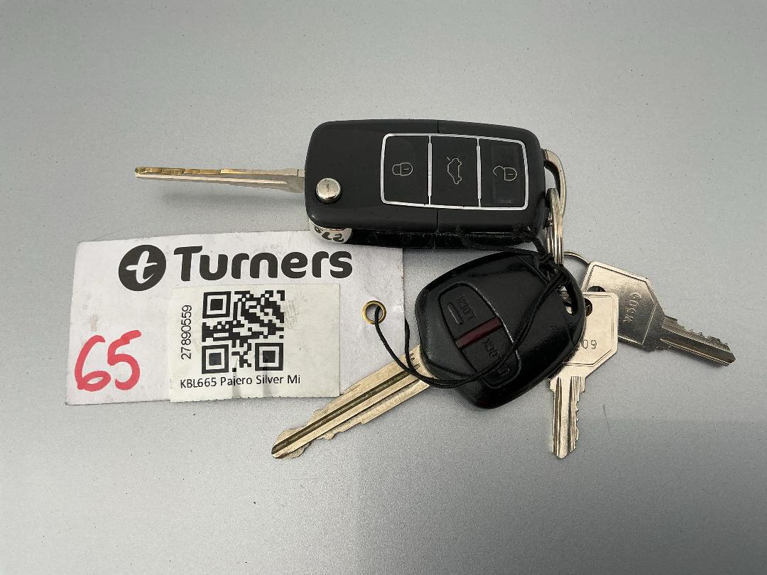 Photo '22' of Mitsubishi Pajero