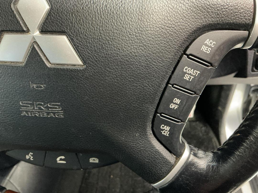 Photo '26' of Mitsubishi Pajero