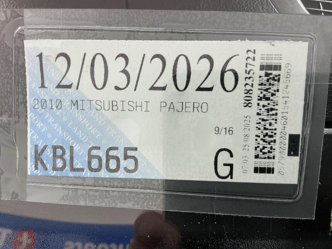 Photo '30' of Mitsubishi Pajero