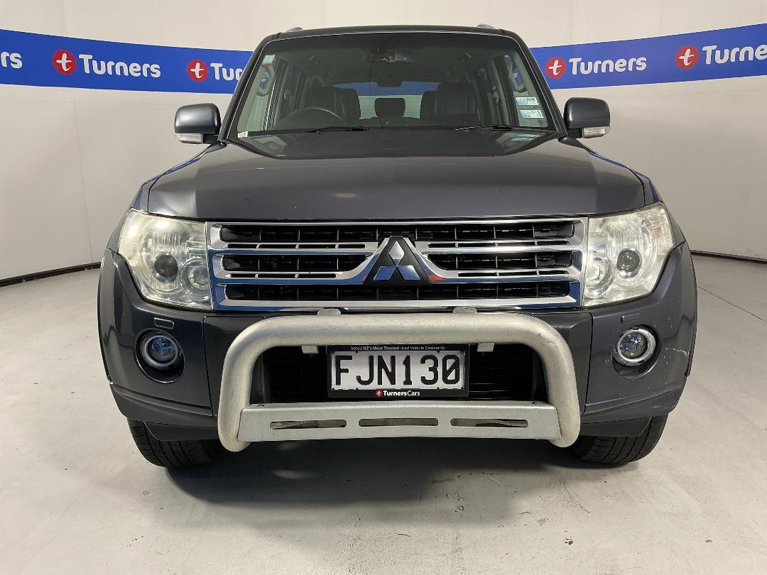 Photo '2' of Mitsubishi Pajero