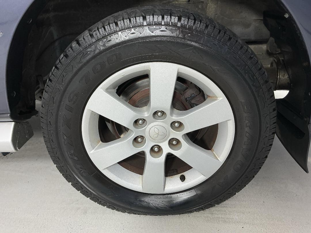 Photo '11' of Mitsubishi Pajero