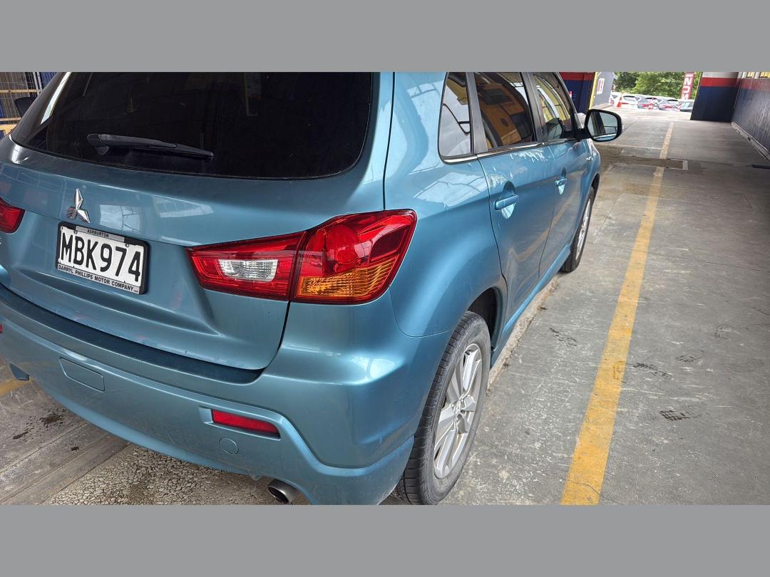 Photo '4' of Mitsubishi RVR Photo '4' of Mitsubishi RVR