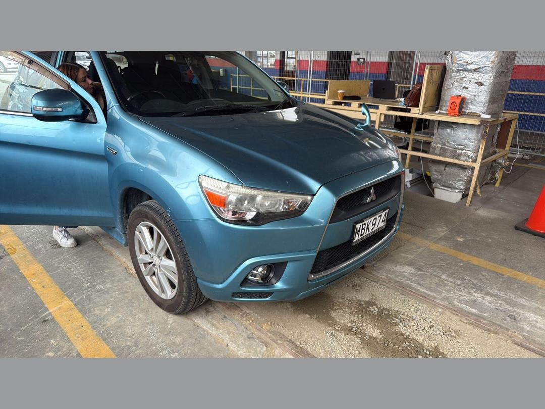 Photo '2' of Mitsubishi RVR Photo '2' of Mitsubishi RVR