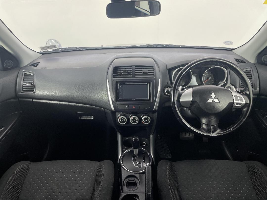 Photo '17' of Mitsubishi RVR Photo '17' of Mitsubishi RVR