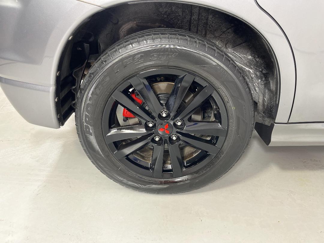 Photo '12' of Mitsubishi RVR