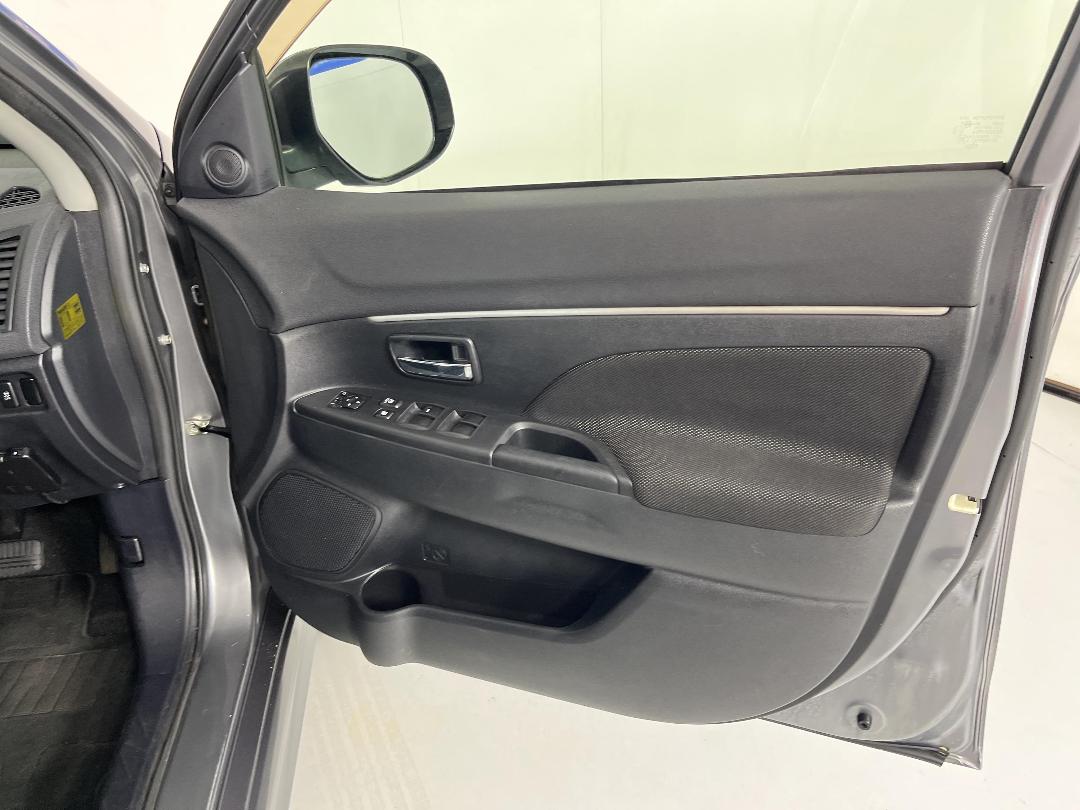 Photo '15' of Mitsubishi RVR