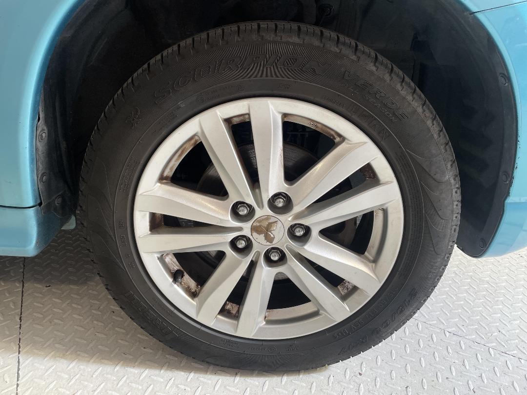 Photo '9' of Mitsubishi RVR