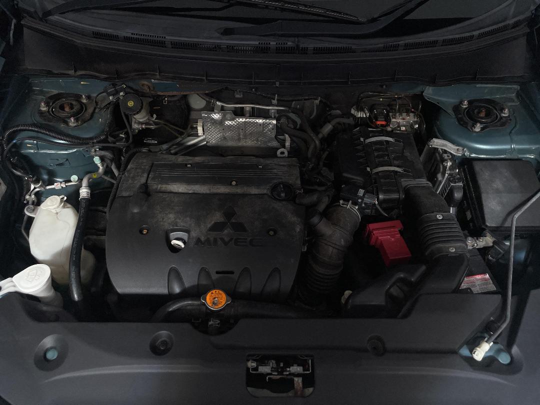 Photo '13' of Mitsubishi RVR