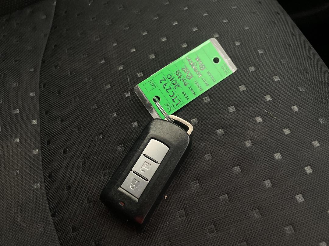 Photo '22' of Mitsubishi RVR