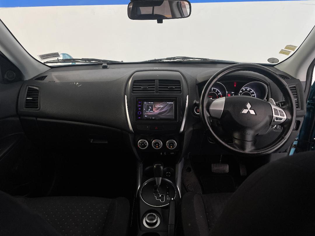 Photo '17' of Mitsubishi RVR