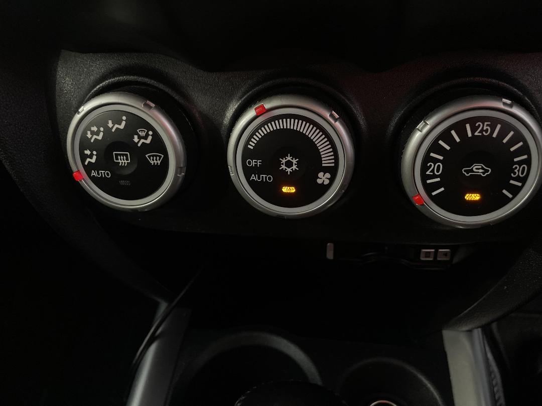 Photo '27' of Mitsubishi RVR