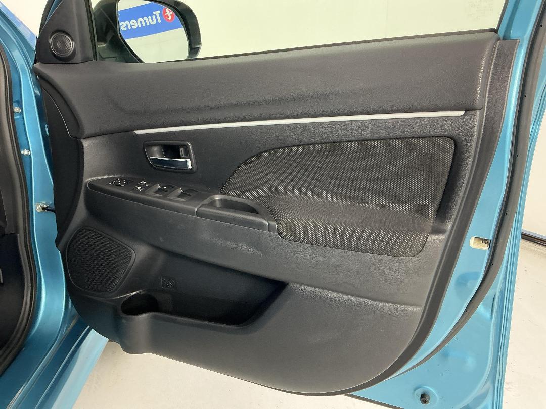 Photo '15' of Mitsubishi RVR