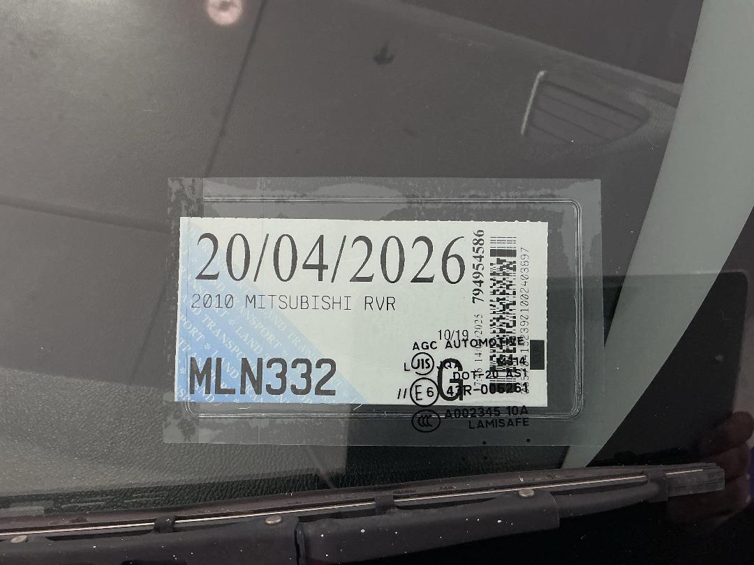 Photo '26' of Mitsubishi RVR