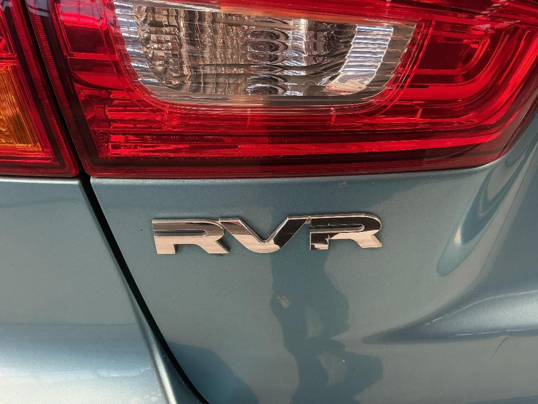 Photo '27' of Mitsubishi RVR