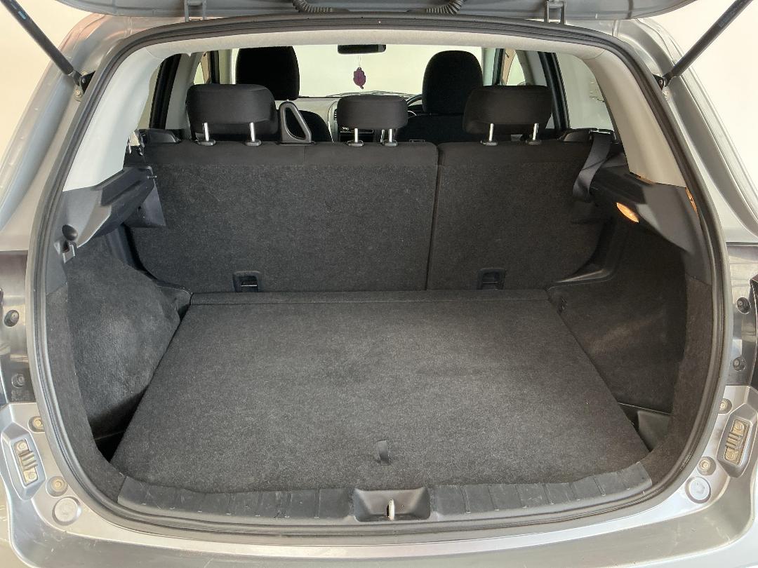 Photo '14' of Mitsubishi RVR