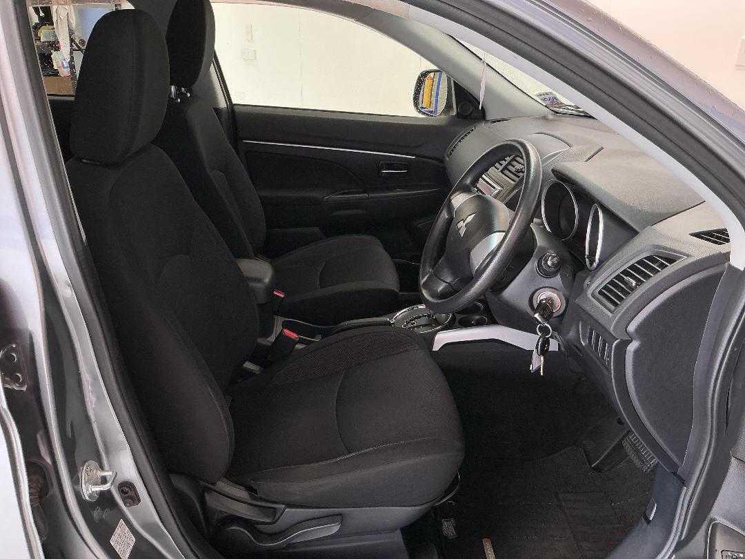 Photo '16' of Mitsubishi RVR