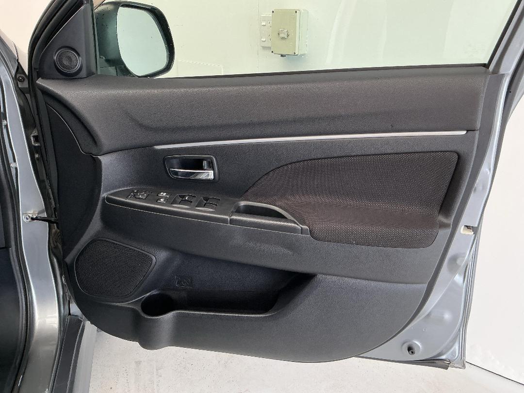 Photo '15' of Mitsubishi RVR