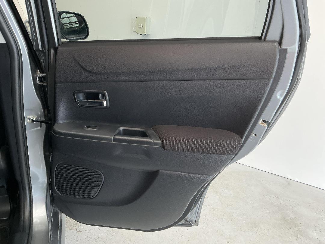 Photo '19' of Mitsubishi RVR