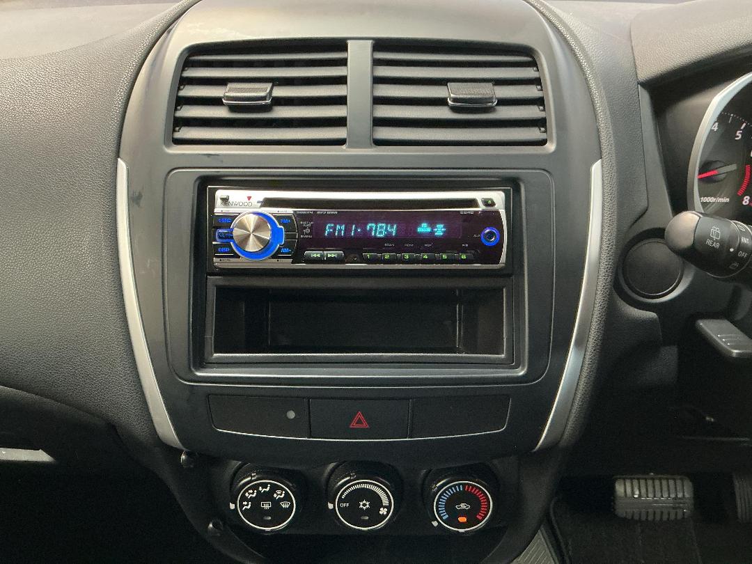 Photo '18' of Mitsubishi RVR