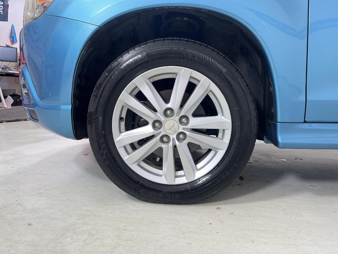 Photo '10' of Mitsubishi RVR Photo '10' of Mitsubishi RVR