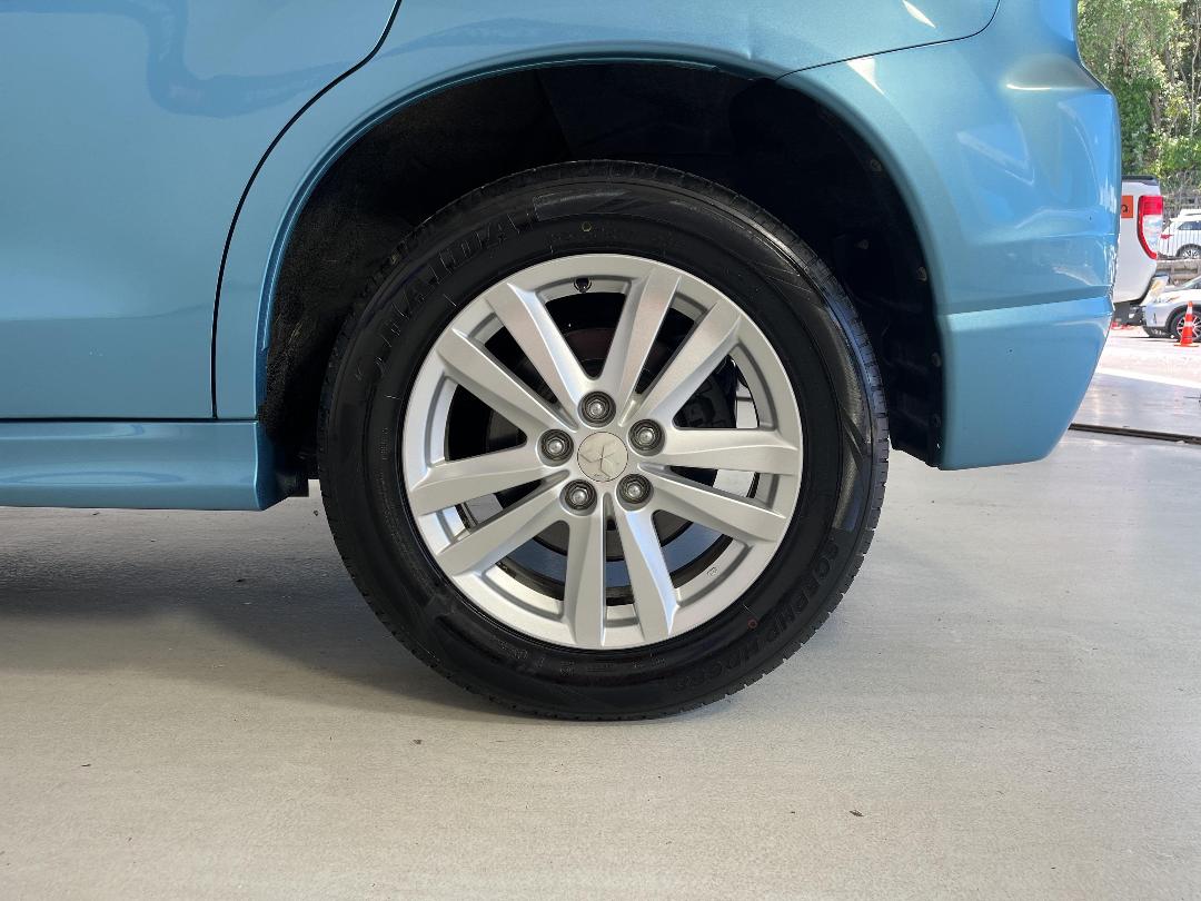 Photo '11' of Mitsubishi RVR Photo '11' of Mitsubishi RVR