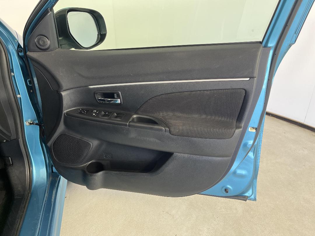 Photo '15' of Mitsubishi RVR Photo '15' of Mitsubishi RVR